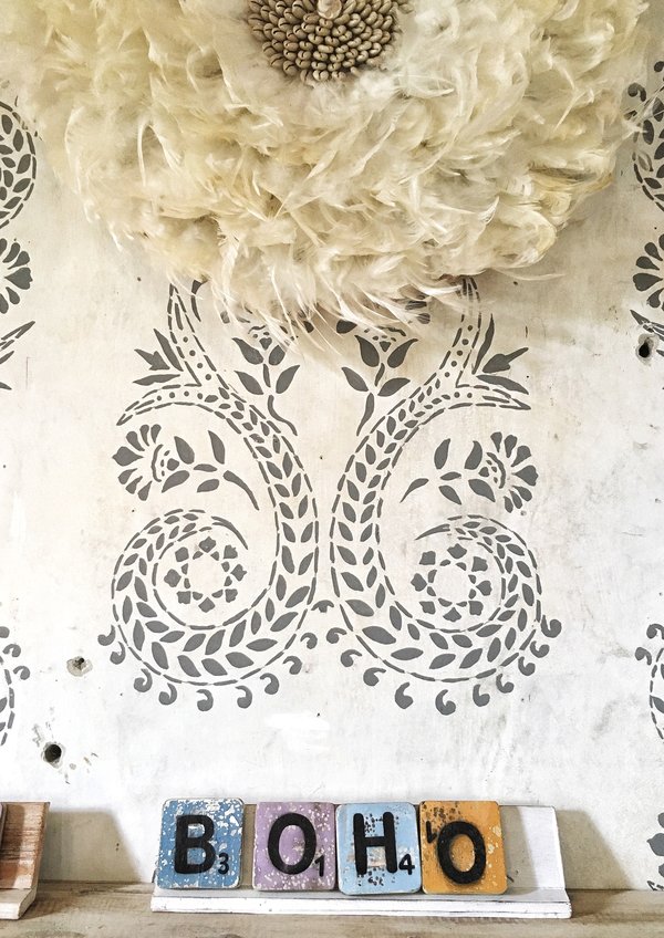 Comment marier le style bohème avec des bijoux contemporains pour un festival d'été?